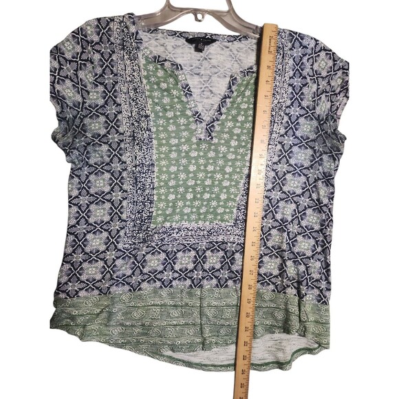 Lucky Brand Women’s V-Neck T-Shirt M Blue Green Floral Geometric Short Sleeve - Picture 4 of 5